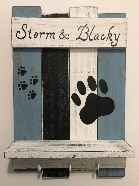 Paw Shelf - Sketchy White