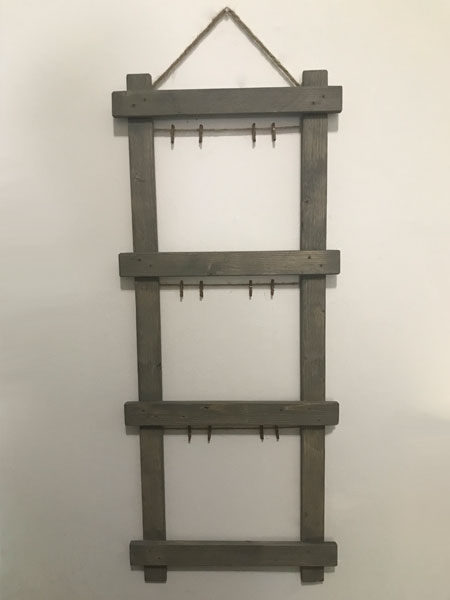 Hanging Photo Ladder